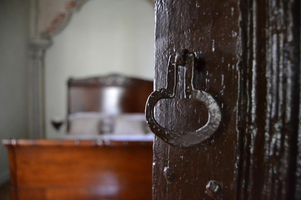B&B Dimora Delle Donnole Bergamo Alta Szoba fotó
