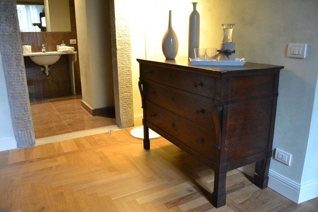 B&B Dimora Delle Donnole Bergamo Alta Szoba fotó