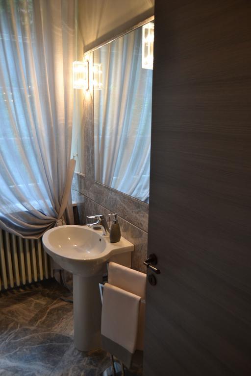 B&B Dimora Delle Donnole Bergamo Alta Szoba fotó