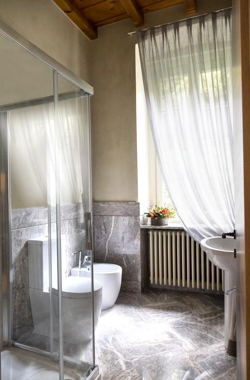 B&B Dimora Delle Donnole Bergamo Alta Szoba fotó